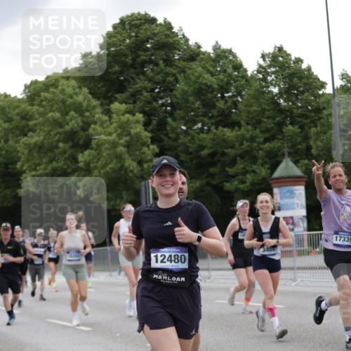 29.06.2025 - hella hamburg halbmarathon Jannik Wohlers http://msf.ph/oto/8146289 29.06.2025 10:47:39 Lombardsbrücke 1157, 1174, 1175, 1392, 1701, 2163, 2197, 2418, 2545, 2650, 2958, 3049, 3468, 3679, 4327, 4856, 5886, 5952, 7240, 7393, 7394, 7427, 7916, 8077, 8310, 8521, 8774, 9356, 9696, 9697, 9921, 10777, 10794, 11548, 11742, 11781, 12157, 12480, 13377, 13529, 14050, 14222, 14800, 15357, 15541, 15730, 16141, 16722, 17325, 17339, 17562, 17563, 17957, 18001, 18262, 18352, 18480, 19101 meine-sportfotos.de