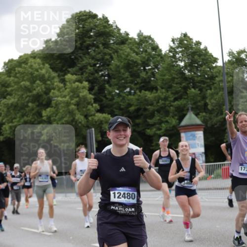 29.06.2025 - hella hamburg halbmarathon Jannik Wohlers http://msf.ph/oto/8146301 29.06.2025 10:47:39 Lombardsbrücke 1157, 1174, 1175, 1392, 1701, 2163, 2197, 2418, 2545, 2650, 2958, 3049, 3468, 3679, 4327, 4856, 5886, 5952, 7240, 7393, 7394, 7427, 7916, 8077, 8310, 8521, 8774, 9356, 9696, 9697, 9921, 10777, 10794, 11548, 11742, 11781, 12157, 12480, 13377, 13529, 14050, 14222, 14800, 15357, 15541, 15730, 16141, 16722, 17325, 17339, 17562, 17563, 17957, 18001, 18262, 18352, 18480, 19101 meine-sportfotos.de