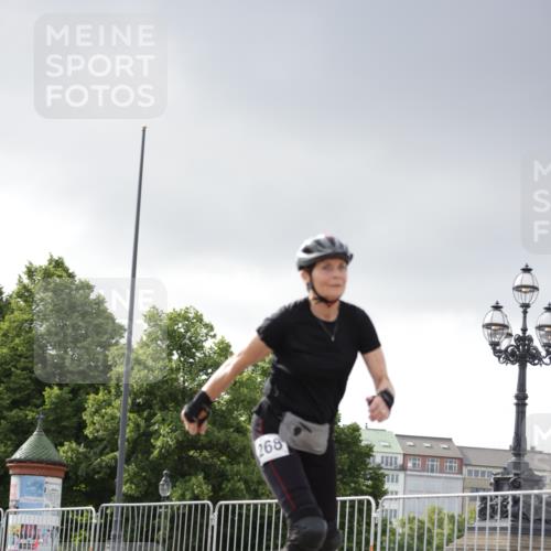 29.06.2025 - hella hamburg halbmarathon Jannik Wohlers http://msf.ph/oto/8146413 29.06.2025 09:09:07 Lombardsbrücke  meine-sportfotos.de