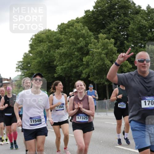 29.06.2025 - hella hamburg halbmarathon Jannik Wohlers http://msf.ph/oto/8146441 29.06.2025 10:47:43 Lombardsbrücke 1157, 1174, 1175, 1392, 1645, 1701, 2037, 2163, 2197, 2418, 2650, 2756, 2958, 3468, 3504, 3679, 3933, 4327, 4588, 5585, 5952, 7240, 7393, 7394, 7916, 8521, 8774, 9356, 9921, 10145, 10777, 10794, 11548, 11742, 11781, 12104, 12157, 12439, 12480, 12932, 13377, 13529, 13675, 13861, 14050, 15357, 15541, 15730, 15743, 16141, 16722, 16965, 17325, 17339, 17562, 17563, 17957, 18001, 18248, 18262, 18352, 18480, 19101 meine-sportfotos.de