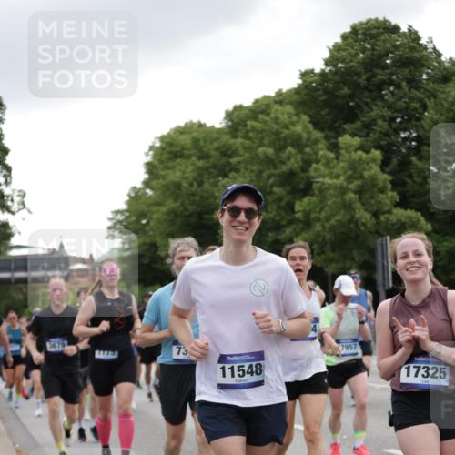 29.06.2025 - hella hamburg halbmarathon Jannik Wohlers http://msf.ph/oto/8146486 29.06.2025 10:47:44 Lombardsbrücke 1157, 1174, 1175, 1645, 1701, 2037, 2163, 2197, 2418, 2650, 2756, 2958, 3320, 3468, 3504, 3679, 3933, 4327, 4588, 5585, 5952, 7240, 7393, 7394, 7532, 7916, 8521, 8774, 9356, 9921, 10145, 10777, 10794, 11548, 11742, 11781, 12104, 12157, 12439, 12480, 12932, 13377, 13529, 13675, 13861, 14050, 15357, 15541, 15730, 15743, 16141, 16722, 16965, 17325, 17339, 17562, 17563, 17957, 18001, 18248, 18262, 18352, 18480, 19101 meine-sportfotos.de