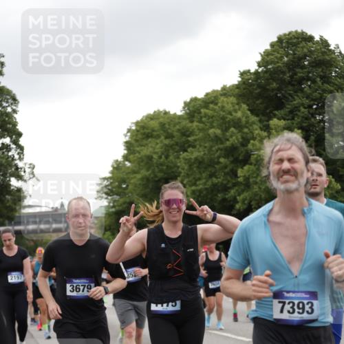29.06.2025 - hella hamburg halbmarathon Jannik Wohlers http://msf.ph/oto/8146537 29.06.2025 10:47:46 Lombardsbrücke 1157, 1174, 1175, 1645, 1701, 2037, 2163, 2418, 2650, 2756, 2958, 3320, 3468, 3504, 3679, 3933, 4327, 4588, 5585, 5781, 5952, 6143, 7393, 7394, 7532, 7916, 8521, 9356, 9775, 9921, 10145, 10777, 10794, 11548, 11742, 11781, 12104, 12157, 12439, 12480, 12932, 13377, 13529, 13675, 13861, 14050, 15357, 15743, 16141, 16722, 16965, 17325, 17339, 17562, 17563, 17957, 18001, 18248, 18262, 18352, 18480, 19101 meine-sportfotos.de