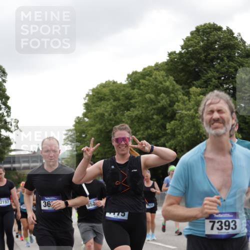29.06.2025 - hella hamburg halbmarathon Jannik Wohlers http://msf.ph/oto/8146543 29.06.2025 10:47:46 Lombardsbrücke 1157, 1174, 1175, 1645, 1701, 2037, 2163, 2418, 2650, 2756, 2958, 3320, 3468, 3504, 3679, 3933, 4327, 4588, 5585, 5781, 5952, 6143, 7393, 7394, 7532, 7916, 8521, 9356, 9775, 9921, 10145, 10777, 10794, 11548, 11742, 11781, 12104, 12157, 12439, 12480, 12932, 13377, 13529, 13675, 13861, 14050, 15357, 15743, 16141, 16722, 16965, 17325, 17339, 17562, 17563, 17957, 18001, 18248, 18262, 18352, 18480, 19101 meine-sportfotos.de