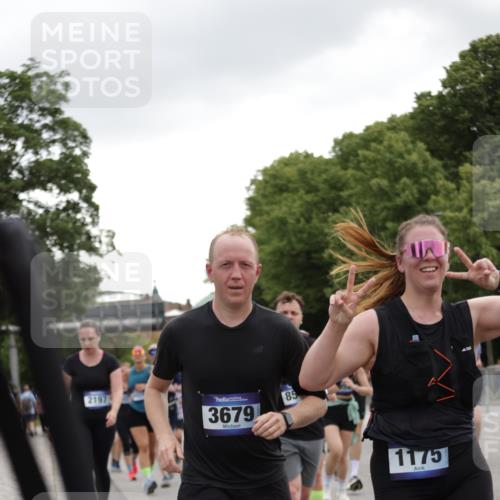 29.06.2025 - hella hamburg halbmarathon Jannik Wohlers http://msf.ph/oto/8146566 29.06.2025 10:47:46 Lombardsbrücke 1157, 1174, 1175, 1645, 1701, 2037, 2163, 2418, 2650, 2756, 2958, 3320, 3468, 3504, 3679, 3933, 4327, 4588, 5585, 5781, 5952, 6143, 7393, 7394, 7532, 7916, 8521, 9356, 9775, 9921, 10145, 10777, 10794, 11548, 11742, 11781, 12104, 12157, 12439, 12480, 12932, 13377, 13529, 13675, 13861, 14050, 15357, 15743, 16141, 16722, 16965, 17325, 17339, 17562, 17563, 17957, 18001, 18248, 18262, 18352, 18480, 19101 meine-sportfotos.de