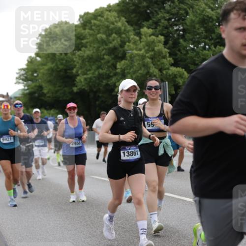 29.06.2025 - hella hamburg halbmarathon Jannik Wohlers http://msf.ph/oto/8146583 29.06.2025 10:47:49 Lombardsbrücke 1157, 1174, 1175, 1645, 1701, 2037, 2163, 2418, 2650, 2756, 2958, 3320, 3468, 3504, 3679, 3933, 4327, 4588, 5585, 5781, 5952, 6143, 7393, 7394, 7532, 8521, 8948, 9775, 9921, 10145, 10777, 10794, 11548, 11742, 11781, 12104, 12192, 12439, 12932, 13377, 13529, 13675, 13861, 14050, 15357, 15743, 16141, 16368, 16722, 16965, 17325, 17339, 17957, 18001, 18248, 18262, 18352, 18480, 19101 meine-sportfotos.de