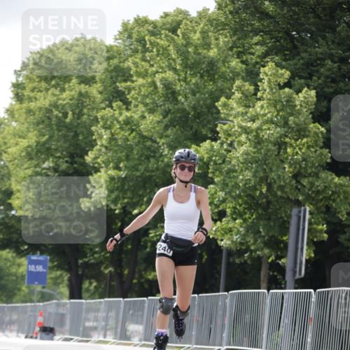 29.06.2025 - hella hamburg halbmarathon Jannik Wohlers http://msf.ph/oto/8146712 29.06.2025 09:09:19 Lombardsbrücke  meine-sportfotos.de