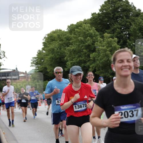 29.06.2025 - hella hamburg halbmarathon Jannik Wohlers http://msf.ph/oto/8146734 29.06.2025 10:47:54 Lombardsbrücke 1157, 1174, 1175, 1645, 2037, 2195, 2418, 2475, 2627, 2650, 2756, 2909, 2958, 3320, 3504, 3661, 3679, 3933, 4588, 5585, 5781, 5952, 6143, 7532, 8461, 8521, 8948, 9775, 9921, 10145, 11742, 11781, 12022, 12104, 12152, 12192, 12439, 12452, 12932, 13377, 13529, 13559, 13675, 13861, 14050, 15593, 15743, 16141, 16368, 16669, 16693, 16935, 16965, 17930, 18248, 18480 meine-sportfotos.de