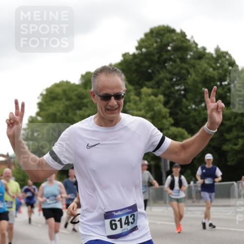 29.06.2025 - hella hamburg halbmarathon Jannik Wohlers http://msf.ph/oto/8146797 29.06.2025 10:48:00 Lombardsbrücke 1645, 2037, 2195, 2418, 2475, 2627, 2756, 2909, 3224, 3320, 3504, 3661, 3933, 4588, 5585, 5781, 6143, 7532, 8461, 8948, 9775, 9921, 10059, 10145, 12022, 12104, 12152, 12192, 12439, 12452, 12932, 13377, 13529, 13559, 13675, 13861, 13914, 15489, 15593, 15715, 15743, 16141, 16368, 16669, 16693, 16935, 16965, 17631, 17930, 18248, 18967 meine-sportfotos.de