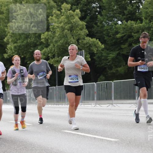 29.06.2025 - hella hamburg halbmarathon Jannik Wohlers http://msf.ph/oto/8146823 29.06.2025 10:11:16 Lombardsbrücke 1328, 1531, 1866, 1992, 3363, 4227, 5605, 7571, 8115, 8807, 8810, 9428, 10428, 11321, 11507, 12473, 13177, 13203, 13939, 14008, 14384, 15945, 17080, 17638, 17866, 18278 meine-sportfotos.de
