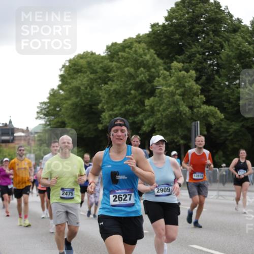 29.06.2025 - hella hamburg halbmarathon Jannik Wohlers http://msf.ph/oto/8146868 29.06.2025 10:48:02 Lombardsbrücke 1142, 1645, 2195, 2475, 2627, 2756, 2909, 3224, 3320, 3504, 3661, 4588, 5585, 5781, 6143, 7532, 8461, 8948, 9775, 9787, 10059, 10145, 12022, 12152, 12192, 12439, 12452, 12932, 13559, 13675, 13814, 13914, 15489, 15593, 15715, 16368, 16498, 16499, 16669, 16693, 16935, 16965, 17631, 17930, 18248, 18967 meine-sportfotos.de