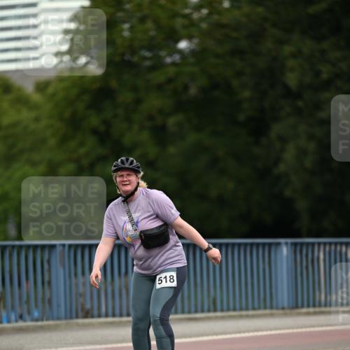 29.06.2025 - hella hamburg halbmarathon Dr. Thomas Lammeyer http://msf.ph/oto/8146895 29.06.2025 09:19:03 Kennedybrücke  meine-sportfotos.de