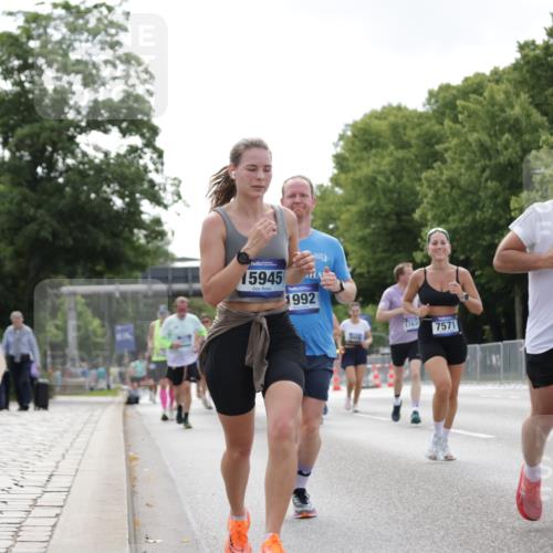 29.06.2025 - hella hamburg halbmarathon Jannik Wohlers http://msf.ph/oto/8146897 29.06.2025 10:11:17 Lombardsbrücke 1328, 1531, 1866, 1992, 3363, 4227, 5379, 5605, 7571, 8115, 8807, 8810, 9428, 10428, 11321, 11507, 12473, 13177, 13203, 13939, 14008, 14384, 15945, 17080, 17638, 17774, 17866, 18278 meine-sportfotos.de