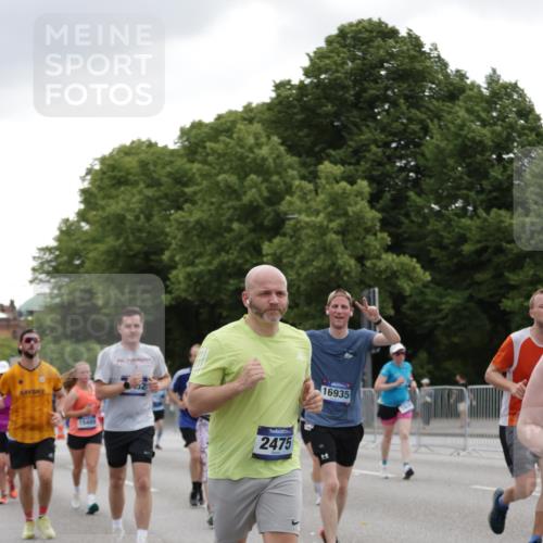 29.06.2025 - hella hamburg halbmarathon Jannik Wohlers http://msf.ph/oto/8146957 29.06.2025 10:48:03 Lombardsbrücke 1142, 1645, 2195, 2475, 2627, 2756, 2909, 3224, 3320, 3661, 4588, 5781, 6143, 7532, 8461, 8760, 8948, 9775, 9787, 10059, 12022, 12152, 12192, 12439, 12452, 12932, 13559, 13814, 13914, 15489, 15593, 15715, 16368, 16498, 16499, 16669, 16693, 16935, 16965, 17631, 17930, 18909, 18967 meine-sportfotos.de