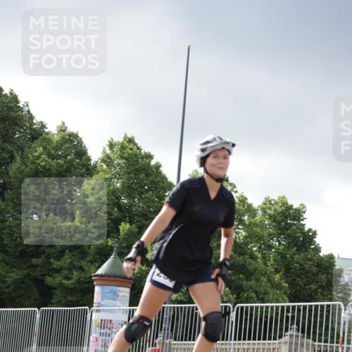 29.06.2025 - hella hamburg halbmarathon Jannik Wohlers http://msf.ph/oto/8146978 29.06.2025 09:09:24 Lombardsbrücke  meine-sportfotos.de
