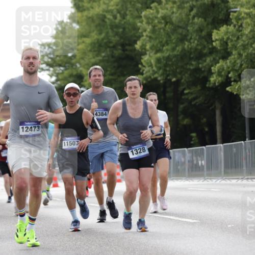 29.06.2025 - hella hamburg halbmarathon Jannik Wohlers http://msf.ph/oto/8147009 29.06.2025 10:11:20 Lombardsbrücke 1328, 1531, 1866, 1992, 3363, 4227, 5379, 5605, 7571, 8115, 8807, 8810, 9191, 9428, 10042, 10428, 11321, 11507, 12473, 13177, 13203, 13939, 13958, 14008, 14384, 15945, 17080, 17638, 17774, 17866, 18278 meine-sportfotos.de