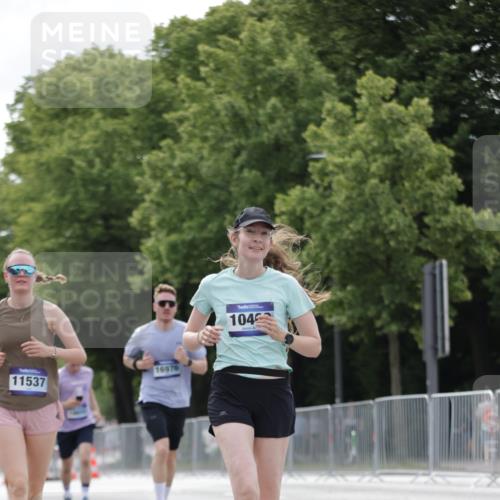 29.06.2025 - hella hamburg halbmarathon Jannik Wohlers http://msf.ph/oto/8147422 29.06.2025 10:11:34 Lombardsbrücke 5379, 9191, 10042, 10409, 11507, 11525, 11537, 11581, 11917, 12473, 13171, 13542, 13958, 14196, 14384, 15137, 16976, 17638, 17774, 18261, 18395, 18655 meine-sportfotos.de