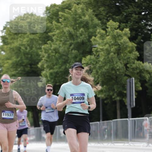 29.06.2025 - hella hamburg halbmarathon Jannik Wohlers http://msf.ph/oto/8147428 29.06.2025 10:11:34 Lombardsbrücke 5379, 9191, 10042, 10409, 11507, 11525, 11537, 11581, 11917, 12473, 13171, 13542, 13958, 14196, 14384, 15137, 16976, 17638, 17774, 18261, 18395, 18655 meine-sportfotos.de