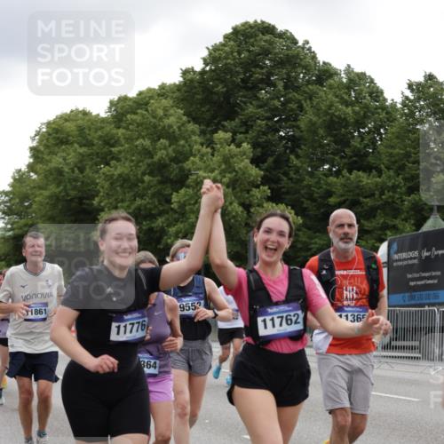 29.06.2025 - hella hamburg halbmarathon Jannik Wohlers http://msf.ph/oto/8147525 29.06.2025 10:48:25 Lombardsbrücke 1167, 1584, 2160, 2437, 2438, 2716, 2792, 3215, 5010, 5479, 5480, 6015, 6437, 6566, 7062, 7203, 7947, 7948, 8719, 9552, 10204, 10366, 10524, 10654, 10656, 11364, 11365, 11690, 11762, 11776, 11861, 13507, 13549, 13775, 13845, 14382, 15100, 15833, 16042, 16525, 16701, 16974, 17046, 18016, 18282, 18496, 19024, 19083, 19135 meine-sportfotos.de