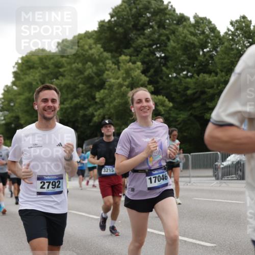 29.06.2025 - hella hamburg halbmarathon Jannik Wohlers http://msf.ph/oto/8147602 29.06.2025 10:48:29 Lombardsbrücke 2160, 2437, 2438, 2792, 3215, 3253, 5010, 5479, 5480, 5551, 6015, 6437, 6566, 7062, 7203, 9552, 10081, 10366, 10524, 10654, 10656, 11000, 11364, 11365, 11690, 11762, 11776, 11861, 11865, 12173, 12881, 12882, 13426, 13507, 13549, 13775, 13845, 14382, 14623, 15100, 15159, 15631, 15771, 15833, 16042, 16525, 16974, 17046, 17538, 17693, 18016 meine-sportfotos.de