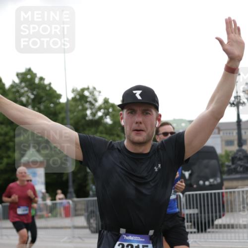 29.06.2025 - hella hamburg halbmarathon Jannik Wohlers http://msf.ph/oto/8147623 29.06.2025 10:48:31 Lombardsbrücke 2160, 2437, 2438, 2792, 3215, 3253, 5010, 5479, 5480, 5551, 6015, 6437, 6566, 7062, 7203, 9341, 9359, 9552, 10081, 10366, 10524, 10654, 10656, 11000, 11364, 11365, 11601, 11690, 11741, 11762, 11776, 11861, 11865, 12173, 12881, 12882, 13426, 13507, 13549, 13775, 14382, 14623, 15100, 15159, 15597, 15631, 15771, 15833, 16042, 16525, 16974, 17046, 17538, 17693, 18016 meine-sportfotos.de
