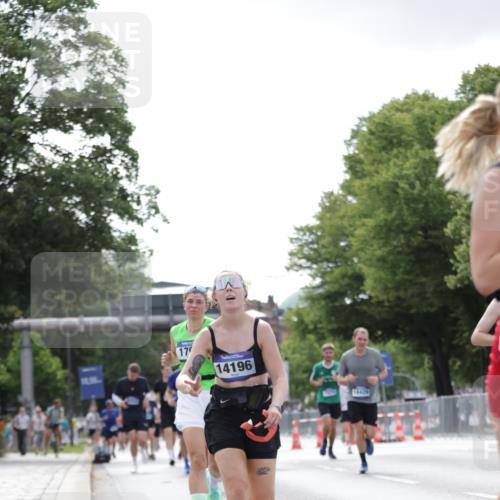 29.06.2025 - hella hamburg halbmarathon Jannik Wohlers http://msf.ph/oto/8147625 29.06.2025 10:11:40 Lombardsbrücke 1062, 1790, 7474, 9191, 9253, 9705, 10042, 10409, 11525, 11537, 11581, 11917, 13171, 13542, 13958, 14060, 14196, 14313, 15137, 16976, 18261, 18395, 18429, 18655 meine-sportfotos.de