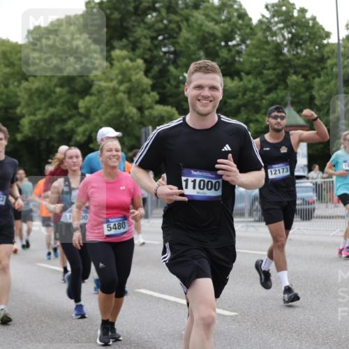 29.06.2025 - hella hamburg halbmarathon Jannik Wohlers http://msf.ph/oto/8147666 29.06.2025 10:48:35 Lombardsbrücke 2160, 2713, 2792, 3086, 3215, 3253, 5118, 5479, 5480, 5551, 6015, 6437, 6566, 6979, 7062, 9341, 9359, 9552, 10081, 10524, 11000, 11031, 11192, 11364, 11365, 11601, 11690, 11741, 11861, 11865, 12010, 12173, 12380, 12664, 12881, 12882, 13426, 13507, 13549, 13775, 14382, 14623, 15064, 15100, 15159, 15176, 15411, 15530, 15597, 15631, 15771, 16012, 16525, 17046, 17538, 17693, 18016 meine-sportfotos.de