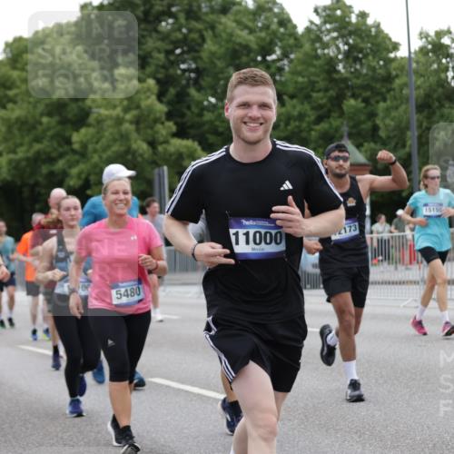 29.06.2025 - hella hamburg halbmarathon Jannik Wohlers http://msf.ph/oto/8147672 29.06.2025 10:48:35 Lombardsbrücke 2160, 2713, 2792, 3086, 3215, 3253, 5118, 5479, 5480, 5551, 6015, 6437, 6566, 6979, 7062, 9341, 9359, 9552, 10081, 10524, 11000, 11031, 11192, 11364, 11365, 11601, 11690, 11741, 11861, 11865, 12010, 12173, 12380, 12664, 12881, 12882, 13426, 13507, 13549, 13775, 14382, 14623, 15064, 15100, 15159, 15176, 15411, 15530, 15597, 15631, 15771, 16012, 16525, 17046, 17538, 17693, 18016 meine-sportfotos.de