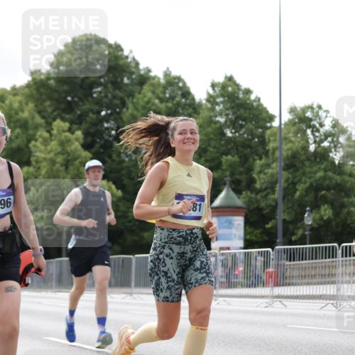 29.06.2025 - hella hamburg halbmarathon Jannik Wohlers http://msf.ph/oto/8147681 29.06.2025 10:11:41 Lombardsbrücke 1062, 1790, 7474, 9253, 9705, 10409, 11525, 11537, 11581, 11917, 13171, 13542, 13958, 14060, 14196, 14313, 15137, 16976, 18261, 18395, 18429, 18655 meine-sportfotos.de