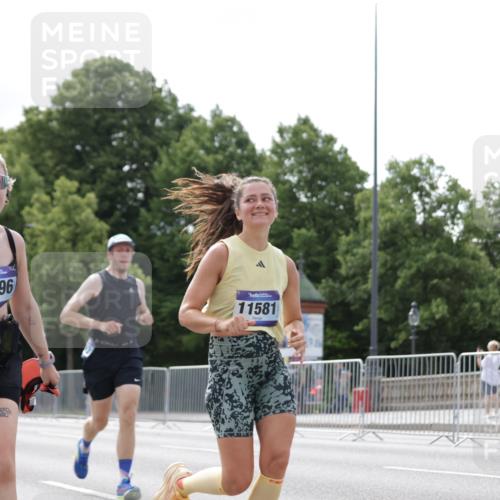 29.06.2025 - hella hamburg halbmarathon Jannik Wohlers http://msf.ph/oto/8147690 29.06.2025 10:11:41 Lombardsbrücke 1062, 1790, 7474, 9253, 9705, 10409, 11525, 11537, 11581, 11917, 13171, 13542, 13958, 14060, 14196, 14313, 15137, 16976, 18261, 18395, 18429, 18655 meine-sportfotos.de