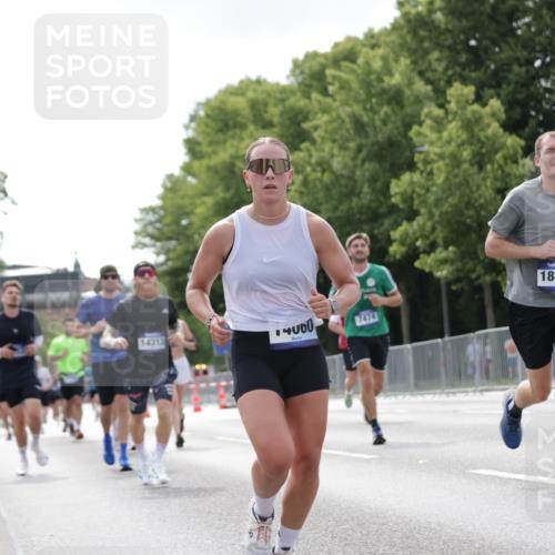 29.06.2025 - hella hamburg halbmarathon Jannik Wohlers http://msf.ph/oto/8147816 29.06.2025 10:11:44 Lombardsbrücke 1062, 1790, 2661, 3746, 7474, 9253, 9705, 10409, 11509, 11525, 11537, 11581, 13171, 13542, 14060, 14196, 14313, 15137, 16379, 16976, 18261, 18395, 18429, 18655 meine-sportfotos.de