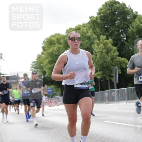 29.06.2025 - hella hamburg halbmarathon Jannik Wohlers http://msf.ph/oto/8147860 29.06.2025 10:11:45 Lombardsbrücke 1062, 1790, 2661, 3746, 7474, 9253, 9705, 10409, 11509, 11525, 11537, 11581, 13171, 13542, 14060, 14196, 14313, 14863, 15137, 16379, 16976, 18395, 18429, 18655 meine-sportfotos.de