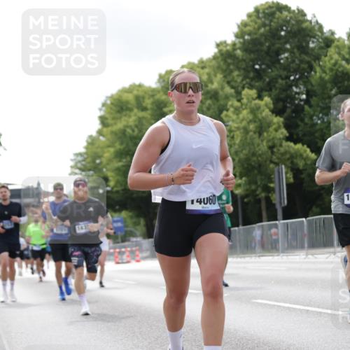 29.06.2025 - hella hamburg halbmarathon Jannik Wohlers http://msf.ph/oto/8147866 29.06.2025 10:11:45 Lombardsbrücke 1062, 1790, 2661, 3746, 7474, 9253, 9705, 10409, 11509, 11525, 11537, 11581, 13171, 13542, 14060, 14196, 14313, 14863, 15137, 16379, 16976, 18395, 18429, 18655 meine-sportfotos.de
