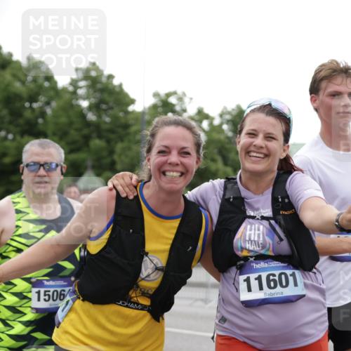 29.06.2025 - hella hamburg halbmarathon Jannik Wohlers http://msf.ph/oto/8147883 29.06.2025 10:48:44 Lombardsbrücke 2160, 2395, 2541, 2713, 2927, 3070, 3086, 3232, 3253, 4403, 4525, 4527, 5118, 5463, 5479, 5480, 5551, 6015, 6566, 6979, 7931, 7936, 8549, 9245, 9341, 9359, 10033, 10038, 10081, 10130, 10479, 10782, 10785, 11000, 11031, 11192, 11601, 11681, 11690, 11741, 11865, 12010, 12173, 12380, 12664, 12881, 12882, 13426, 13564, 13565, 14080, 14081, 14623, 15064, 15100, 15159, 15176, 15411, 15530, 15597, 15631, 15771, 16012, 16759, 17287, 17315, 17538, 17647, 17693, 18016, 18453 meine-sportfotos.de