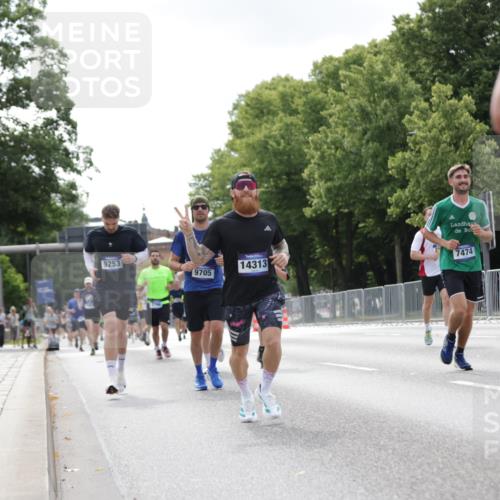29.06.2025 - hella hamburg halbmarathon Jannik Wohlers http://msf.ph/oto/8147885 29.06.2025 10:11:46 Lombardsbrücke 1062, 1790, 2661, 3746, 5176, 6871, 7474, 9253, 9705, 11509, 11525, 11537, 11581, 13171, 14060, 14196, 14313, 14863, 15137, 16379, 16976, 18429, 18655 meine-sportfotos.de