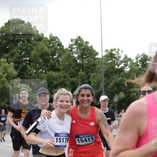 29.06.2025 - hella hamburg halbmarathon Jannik Wohlers http://msf.ph/oto/8147919 29.06.2025 10:48:47 Lombardsbrücke 1525, 2067, 2395, 2541, 2713, 2927, 3070, 3086, 3232, 3253, 4403, 4525, 4527, 4809, 5118, 5463, 5551, 6979, 6989, 7931, 7936, 8549, 9245, 9341, 9359, 10033, 10038, 10081, 10130, 10479, 10782, 10785, 11000, 11031, 11192, 11601, 11681, 11741, 11865, 12010, 12173, 12380, 12664, 12669, 12881, 12882, 13426, 13564, 13565, 14080, 14081, 14623, 15064, 15159, 15176, 15411, 15530, 15597, 15631, 15771, 16012, 16759, 17287, 17315, 17538, 17647, 17693, 18453 meine-sportfotos.de
