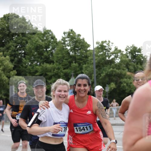 29.06.2025 - hella hamburg halbmarathon Jannik Wohlers http://msf.ph/oto/8147923 29.06.2025 10:48:47 Lombardsbrücke 1525, 2067, 2395, 2541, 2713, 2927, 3070, 3086, 3232, 3253, 4403, 4525, 4527, 4809, 5118, 5463, 5551, 6979, 6989, 7931, 7936, 8549, 9245, 9341, 9359, 10033, 10038, 10081, 10130, 10479, 10782, 10785, 11000, 11031, 11192, 11601, 11681, 11741, 11865, 12010, 12173, 12380, 12664, 12669, 12881, 12882, 13426, 13564, 13565, 14080, 14081, 14623, 15064, 15159, 15176, 15411, 15530, 15597, 15631, 15771, 16012, 16759, 17287, 17315, 17538, 17647, 17693, 18453 meine-sportfotos.de