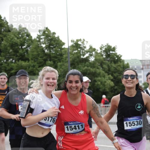 29.06.2025 - hella hamburg halbmarathon Jannik Wohlers http://msf.ph/oto/8147936 29.06.2025 10:48:47 Lombardsbrücke 1525, 2067, 2395, 2541, 2713, 2927, 3070, 3086, 3232, 3253, 4403, 4525, 4527, 4809, 5118, 5463, 5551, 6979, 6989, 7931, 7936, 8549, 9245, 9341, 9359, 10033, 10038, 10081, 10130, 10479, 10782, 10785, 11000, 11031, 11192, 11601, 11681, 11741, 11865, 12010, 12173, 12380, 12664, 12669, 12881, 12882, 13426, 13564, 13565, 14080, 14081, 14623, 15064, 15159, 15176, 15411, 15530, 15597, 15631, 15771, 16012, 16759, 17287, 17315, 17538, 17647, 17693, 18453 meine-sportfotos.de