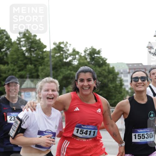 29.06.2025 - hella hamburg halbmarathon Jannik Wohlers http://msf.ph/oto/8147949 29.06.2025 10:48:47 Lombardsbrücke 1525, 2067, 2395, 2541, 2713, 2927, 3070, 3086, 3232, 3253, 4403, 4525, 4527, 4809, 5118, 5463, 5551, 6979, 6989, 7931, 7936, 8549, 9245, 9341, 9359, 10033, 10038, 10081, 10130, 10479, 10782, 10785, 11000, 11031, 11192, 11601, 11681, 11741, 11865, 12010, 12173, 12380, 12664, 12669, 12881, 12882, 13426, 13564, 13565, 14080, 14081, 14623, 15064, 15159, 15176, 15411, 15530, 15597, 15631, 15771, 16012, 16759, 17287, 17315, 17538, 17647, 17693, 18453 meine-sportfotos.de