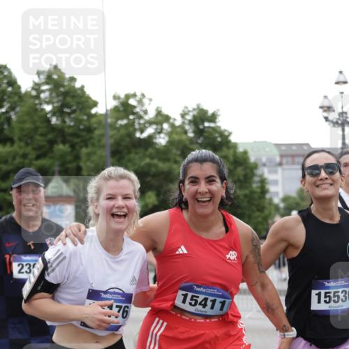 29.06.2025 - hella hamburg halbmarathon Jannik Wohlers http://msf.ph/oto/8147953 29.06.2025 10:48:47 Lombardsbrücke 1525, 2067, 2395, 2541, 2713, 2927, 3070, 3086, 3232, 3253, 4403, 4525, 4527, 4809, 5118, 5463, 5551, 6979, 6989, 7931, 7936, 8549, 9245, 9341, 9359, 10033, 10038, 10081, 10130, 10479, 10782, 10785, 11000, 11031, 11192, 11601, 11681, 11741, 11865, 12010, 12173, 12380, 12664, 12669, 12881, 12882, 13426, 13564, 13565, 14080, 14081, 14623, 15064, 15159, 15176, 15411, 15530, 15597, 15631, 15771, 16012, 16759, 17287, 17315, 17538, 17647, 17693, 18453 meine-sportfotos.de