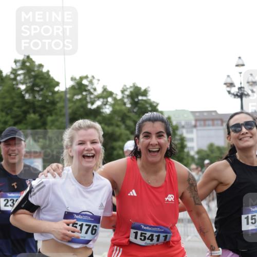 29.06.2025 - hella hamburg halbmarathon Jannik Wohlers http://msf.ph/oto/8147957 29.06.2025 10:48:47 Lombardsbrücke 1525, 2067, 2395, 2541, 2713, 2927, 3070, 3086, 3232, 3253, 4403, 4525, 4527, 4809, 5118, 5463, 5551, 6979, 6989, 7931, 7936, 8549, 9245, 9341, 9359, 10033, 10038, 10081, 10130, 10479, 10782, 10785, 11000, 11031, 11192, 11601, 11681, 11741, 11865, 12010, 12173, 12380, 12664, 12669, 12881, 12882, 13426, 13564, 13565, 14080, 14081, 14623, 15064, 15159, 15176, 15411, 15530, 15597, 15631, 15771, 16012, 16759, 17287, 17315, 17538, 17647, 17693, 18453 meine-sportfotos.de