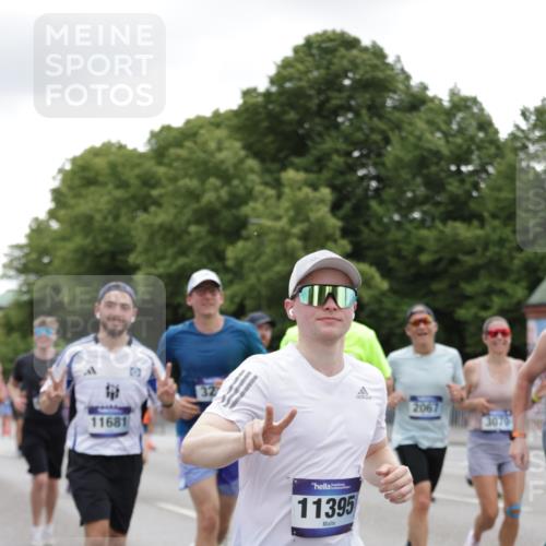 29.06.2025 - hella hamburg halbmarathon Jannik Wohlers http://msf.ph/oto/8148050 29.06.2025 10:48:54 Lombardsbrücke 1525, 2067, 2395, 2527, 2541, 2713, 2927, 3070, 3183, 3232, 3383, 4403, 4525, 4527, 4589, 4769, 4809, 5106, 5118, 5463, 6979, 6989, 7301, 7931, 7936, 8549, 9245, 9261, 10033, 10038, 10130, 10333, 10479, 10782, 10785, 11031, 11192, 11558, 11681, 12010, 12380, 12664, 12669, 13564, 13565, 14080, 14081, 15057, 15176, 15411, 15530, 16012, 16436, 16759, 17085, 17089, 17287, 17315, 17647, 17964, 18453, 18470 meine-sportfotos.de