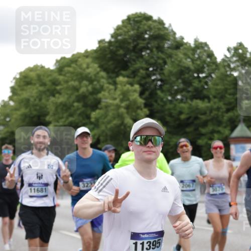 29.06.2025 - hella hamburg halbmarathon Jannik Wohlers http://msf.ph/oto/8148055 29.06.2025 10:48:54 Lombardsbrücke 1525, 2067, 2395, 2527, 2541, 2713, 2927, 3070, 3183, 3232, 3383, 4403, 4525, 4527, 4589, 4769, 4809, 5106, 5118, 5463, 6979, 6989, 7301, 7931, 7936, 8549, 9245, 9261, 10033, 10038, 10130, 10333, 10479, 10782, 10785, 11031, 11192, 11558, 11681, 12010, 12380, 12664, 12669, 13564, 13565, 14080, 14081, 15057, 15176, 15411, 15530, 16012, 16436, 16759, 17085, 17089, 17287, 17315, 17647, 17964, 18453, 18470 meine-sportfotos.de