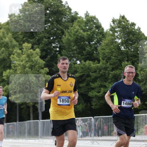 29.06.2025 - hella hamburg halbmarathon Jannik Wohlers http://msf.ph/oto/8148081 29.06.2025 10:11:57 Lombardsbrücke 1062, 1850, 2661, 2964, 3262, 3746, 4453, 4499, 5166, 5176, 5597, 5598, 6822, 6871, 6966, 7474, 9253, 9254, 9405, 9705, 10581, 10685, 11509, 14060, 14313, 14863, 14868, 16379, 18429 meine-sportfotos.de