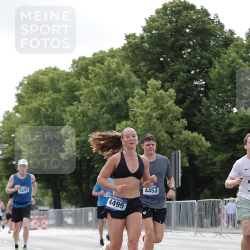 29.06.2025 - hella hamburg halbmarathon Jannik Wohlers http://msf.ph/oto/8148122 29.06.2025 10:12:00 Lombardsbrücke 1610, 1785, 1850, 2661, 2963, 2964, 3182, 3248, 3262, 3746, 4453, 4499, 4554, 5166, 5176, 5597, 5598, 6822, 6871, 6966, 7014, 7474, 9253, 9254, 9405, 10581, 10685, 11509, 14313, 14863, 14868, 16379, 16473, 18493 meine-sportfotos.de