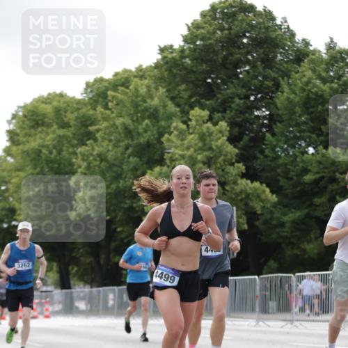 29.06.2025 - hella hamburg halbmarathon Jannik Wohlers http://msf.ph/oto/8148136 29.06.2025 10:12:00 Lombardsbrücke 1610, 1785, 1850, 2661, 2963, 2964, 3182, 3248, 3262, 3746, 4453, 4499, 4554, 5166, 5176, 5597, 5598, 6822, 6871, 6966, 7014, 7474, 9253, 9254, 9405, 10581, 10685, 11509, 14313, 14863, 14868, 16379, 16473, 18493 meine-sportfotos.de