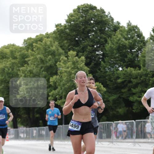 29.06.2025 - hella hamburg halbmarathon Jannik Wohlers http://msf.ph/oto/8148168 29.06.2025 10:12:01 Lombardsbrücke 1610, 1785, 1850, 2661, 2963, 2964, 3182, 3248, 3262, 3746, 4453, 4499, 4554, 5166, 5176, 5597, 5598, 6822, 6871, 6966, 7014, 7474, 9253, 9254, 9405, 10581, 10685, 11509, 14313, 14863, 14868, 16379, 16473, 18493 meine-sportfotos.de