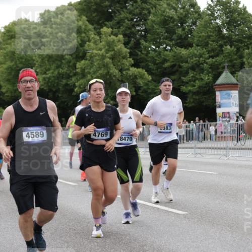 29.06.2025 - hella hamburg halbmarathon Jannik Wohlers http://msf.ph/oto/8148239 29.06.2025 10:49:01 Lombardsbrücke 1525, 1625, 1805, 2067, 2527, 2541, 2668, 2927, 3070, 3183, 3232, 3383, 3943, 4525, 4527, 4589, 4769, 4809, 5106, 5463, 6191, 6989, 7301, 7650, 7931, 7936, 8549, 9245, 9261, 10033, 10038, 10130, 10333, 10479, 11558, 11631, 11681, 12669, 13564, 13565, 14389, 14390, 15057, 15412, 16436, 16944, 17085, 17089, 17315, 17647, 17964, 18470, 18586, 19247 meine-sportfotos.de