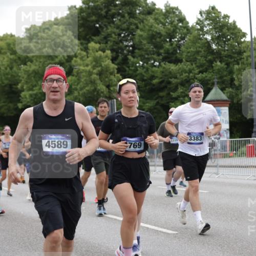 29.06.2025 - hella hamburg halbmarathon Jannik Wohlers http://msf.ph/oto/8148246 29.06.2025 10:49:02 Lombardsbrücke 1525, 1625, 1805, 2067, 2527, 2541, 2668, 2927, 3070, 3183, 3232, 3383, 3943, 4525, 4527, 4589, 4769, 4809, 5106, 5463, 6191, 6989, 7301, 7650, 7931, 7936, 8549, 9245, 9261, 10033, 10038, 10130, 10333, 10479, 11558, 11631, 11681, 12669, 13942, 14389, 14390, 15057, 15412, 16436, 16944, 17085, 17089, 17964, 18470, 18586, 19247 meine-sportfotos.de