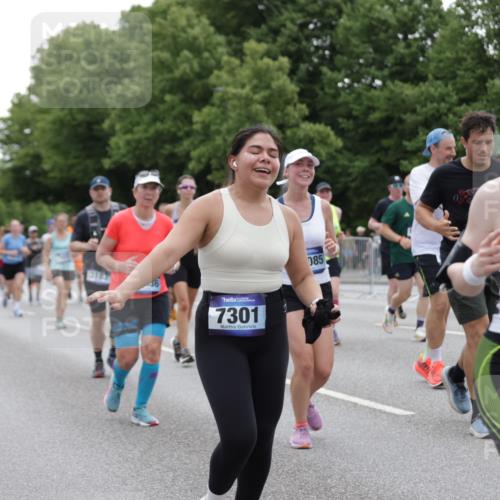 29.06.2025 - hella hamburg halbmarathon Jannik Wohlers http://msf.ph/oto/8148297 29.06.2025 10:49:03 Lombardsbrücke 1525, 1625, 1805, 2067, 2527, 2541, 2668, 2927, 3070, 3183, 3232, 3383, 3943, 4525, 4527, 4589, 4769, 4809, 5106, 5463, 6191, 6989, 7301, 7650, 7936, 8549, 9245, 9261, 10033, 10130, 10333, 10479, 11558, 11631, 12669, 13915, 13942, 14137, 14389, 14390, 14529, 15057, 15412, 16436, 16944, 17085, 17089, 17964, 18470, 18586, 19071, 19247 meine-sportfotos.de