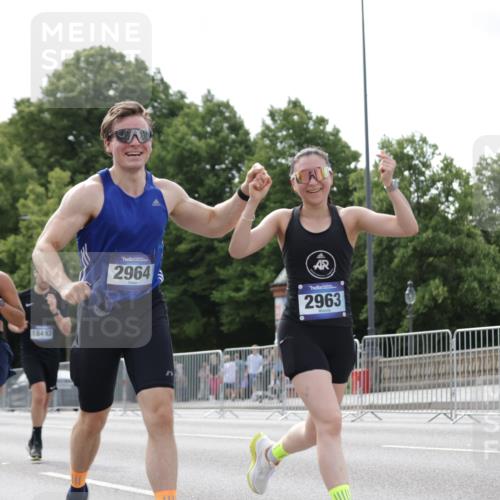 29.06.2025 - hella hamburg halbmarathon Jannik Wohlers http://msf.ph/oto/8148366 29.06.2025 10:12:05 Lombardsbrücke 1249, 1610, 1785, 1850, 2963, 2964, 3182, 3248, 3262, 3746, 4453, 4499, 4554, 5166, 5176, 5597, 5598, 6822, 6871, 6966, 7014, 8971, 9254, 9405, 10581, 10685, 13566, 13816, 14540, 14863, 14868, 15369, 16473, 18178, 18493 meine-sportfotos.de
